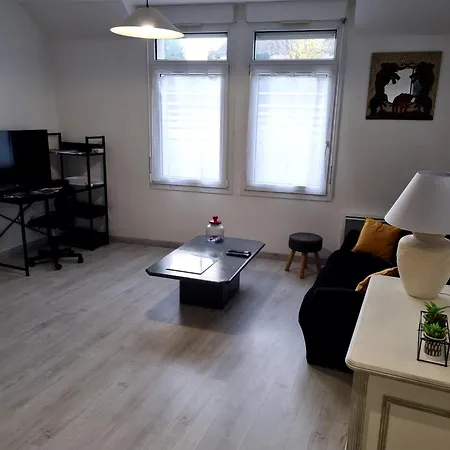En Centre Apartment Montlucon